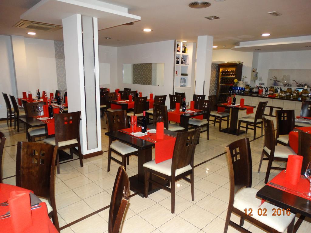 Hotel El Cruce Moraleda Moraleda De Zafayona Extérieur photo